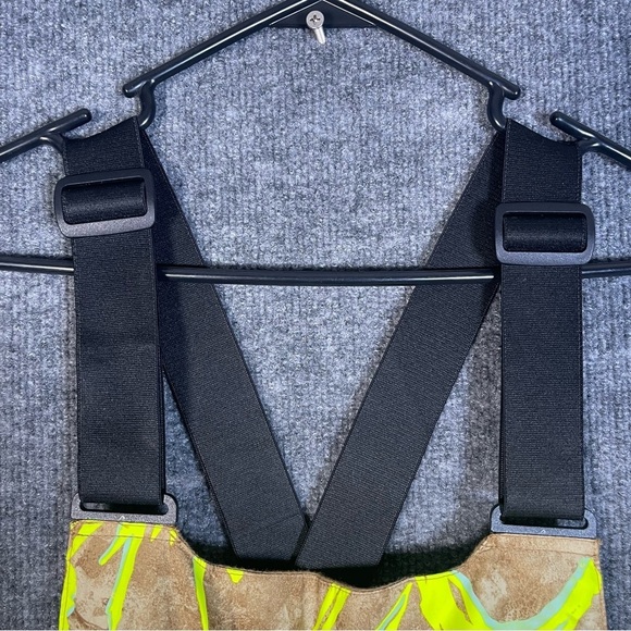 The North Face NWT Women’s 1X Short Neon Freedom Bib Ski Pants Dryvent Overalls - Picture 10 of 16